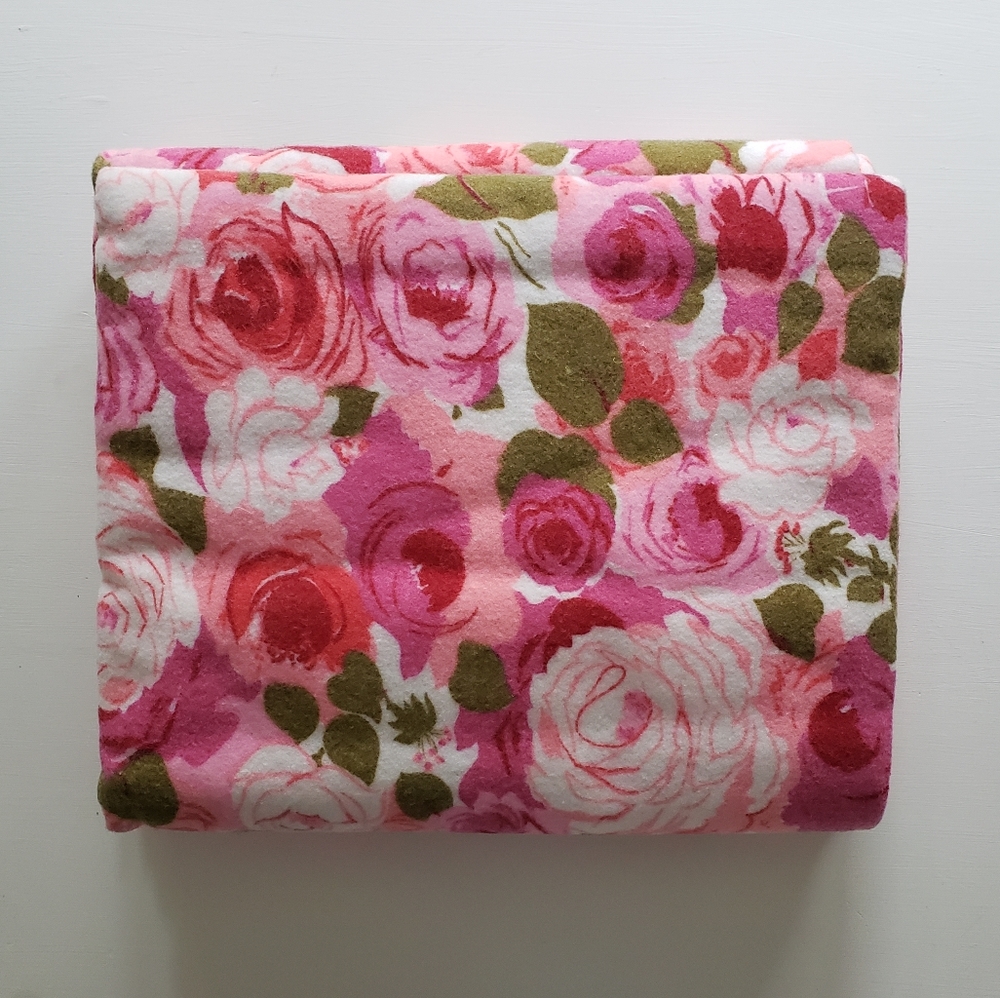 Vintage Cannon Twin Floral Blanket